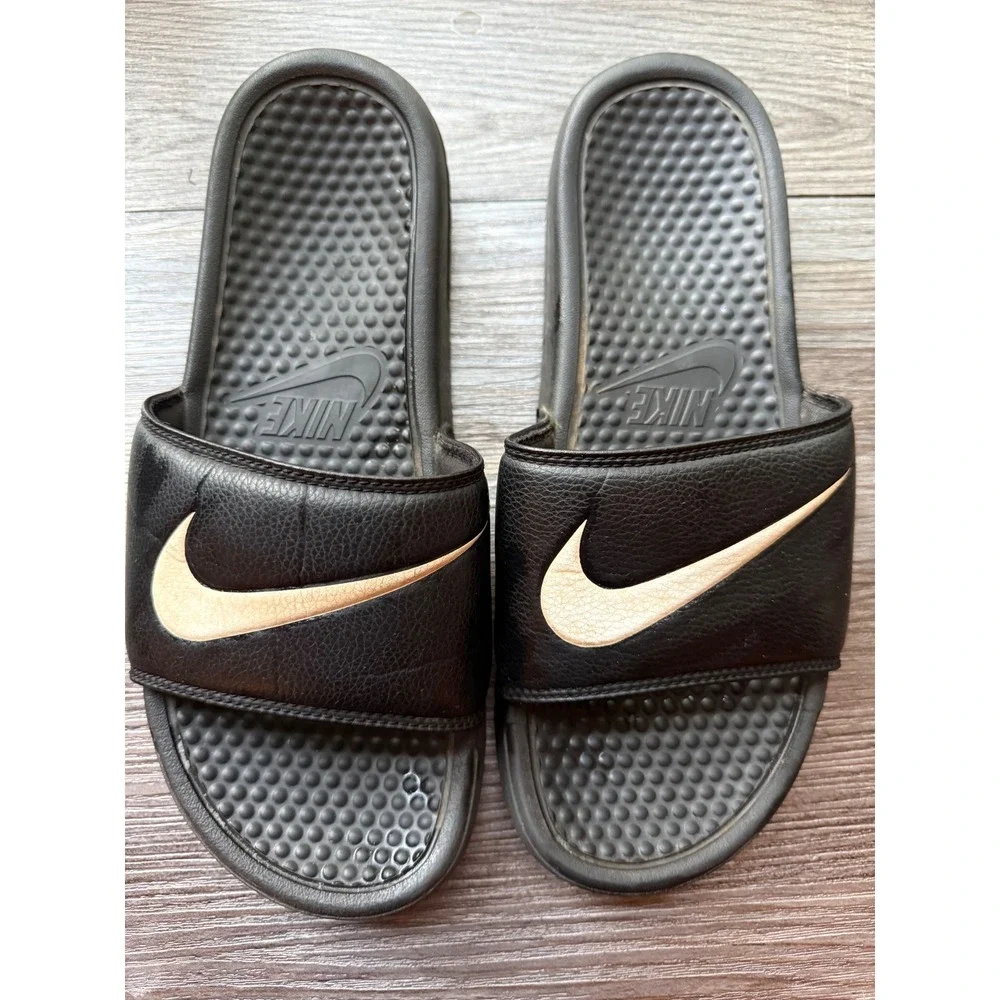 Nike Benassi JDI Black Tan Swoosh Slide Sandals Mens 9 Poolside